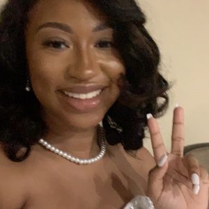 Meet your Posher, Jaylah